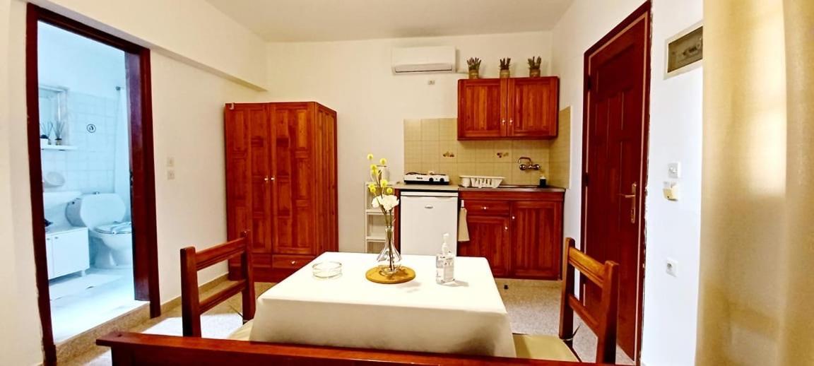 Pefkos Filoxenia Aparthotel Πεύκος Εξωτερικό φωτογραφία